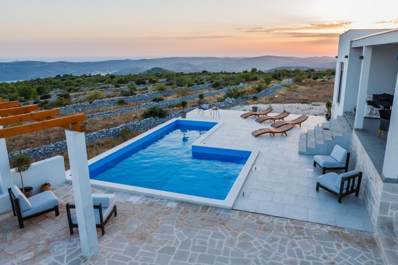 Villa Zlatno Sunce In The Hills Near Trogir Vrsine Extérieur photo